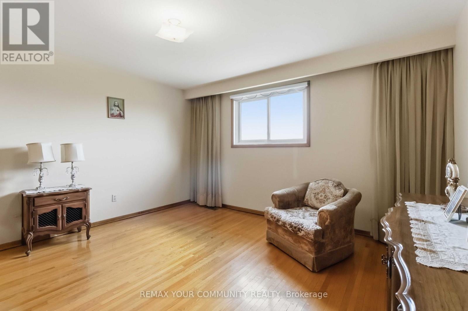 17 HARRIS CRESCENT - 41