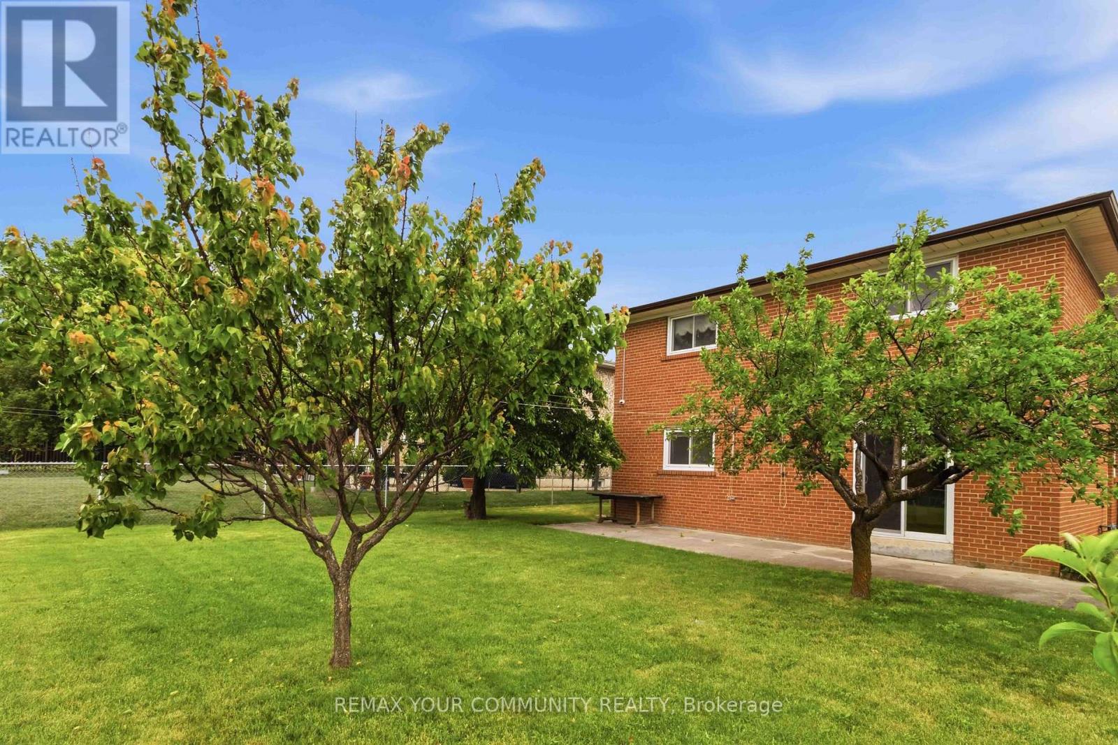 17 HARRIS CRESCENT - 45