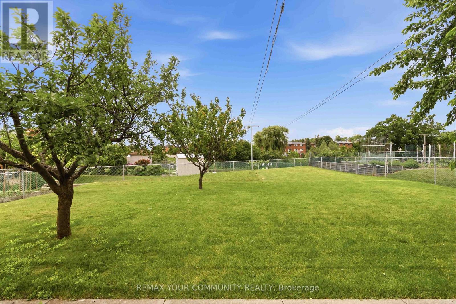 17 HARRIS CRESCENT - 47
