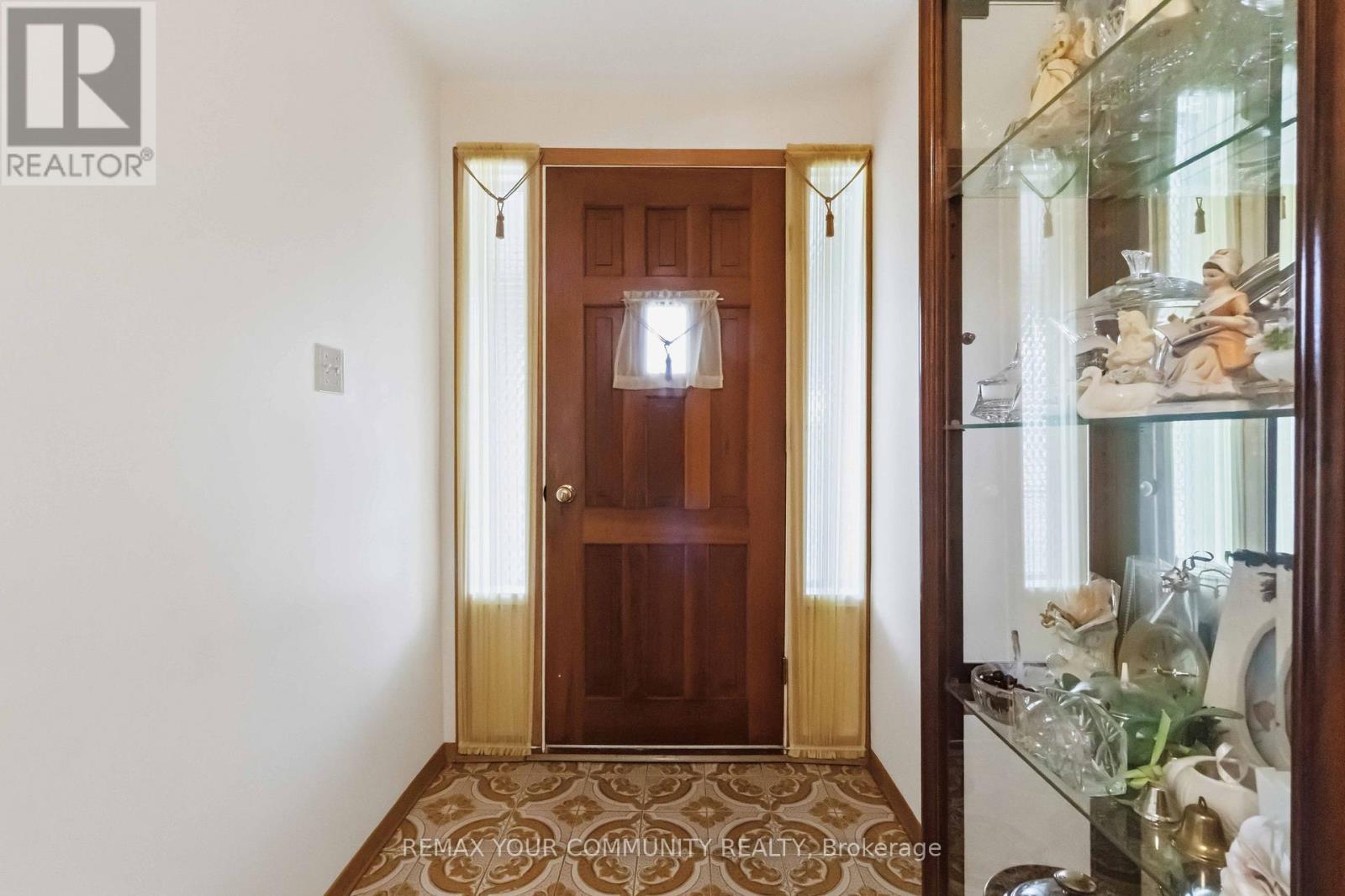 17 HARRIS CRESCENT - 6