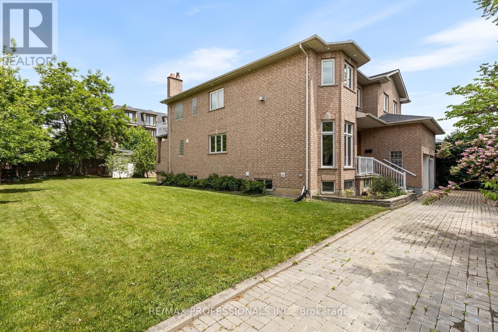 152 EVANS AVENUE - 38