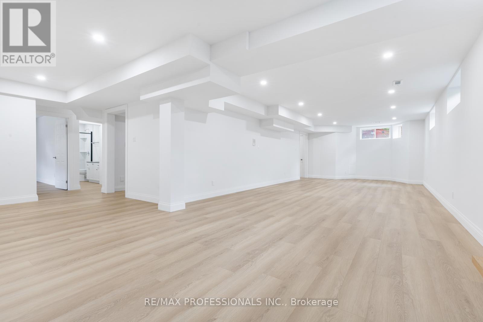 152 EVANS AVENUE - 33