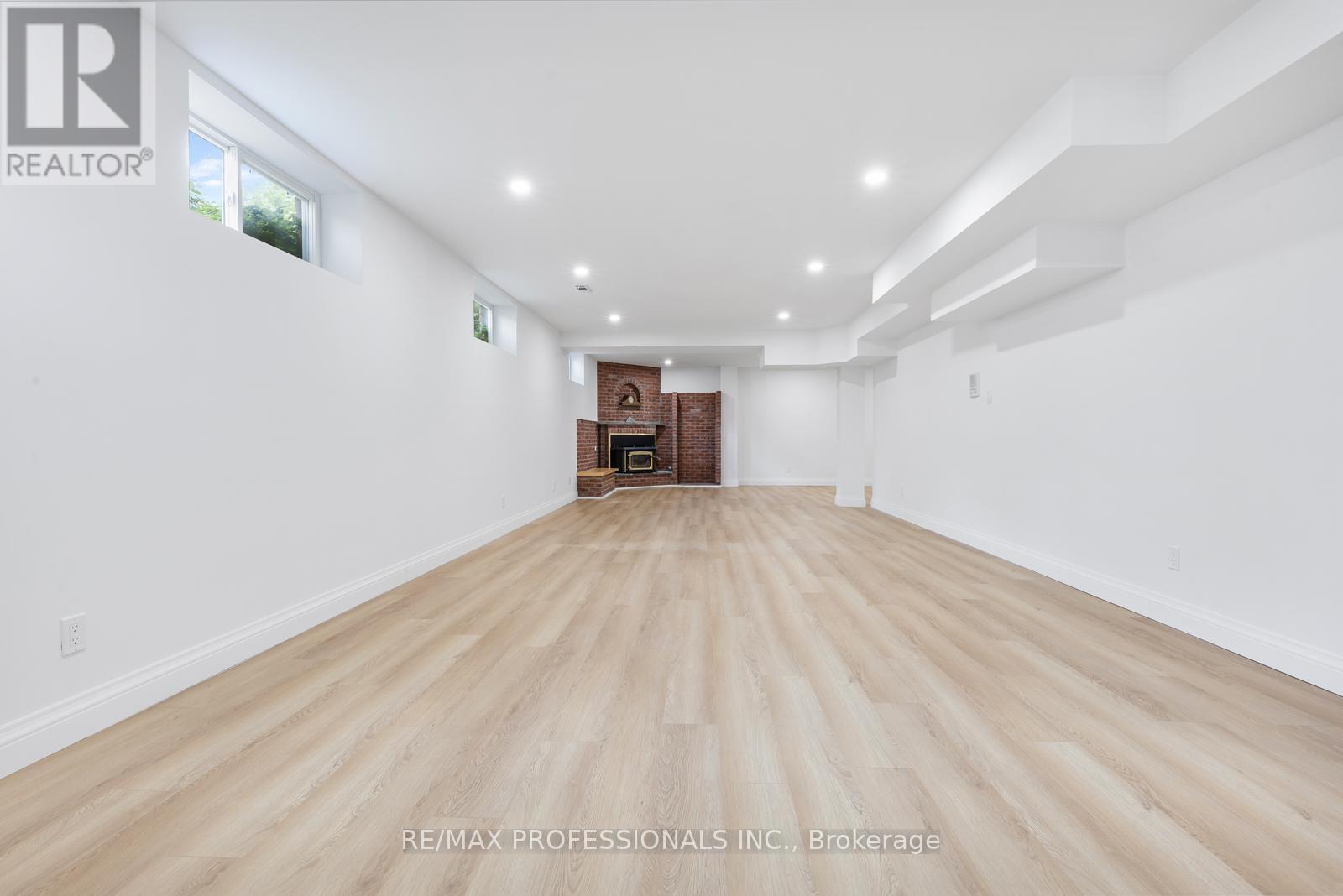 152 EVANS AVENUE - 30