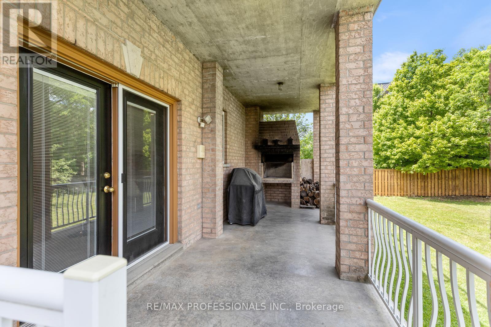 152 EVANS AVENUE - 40