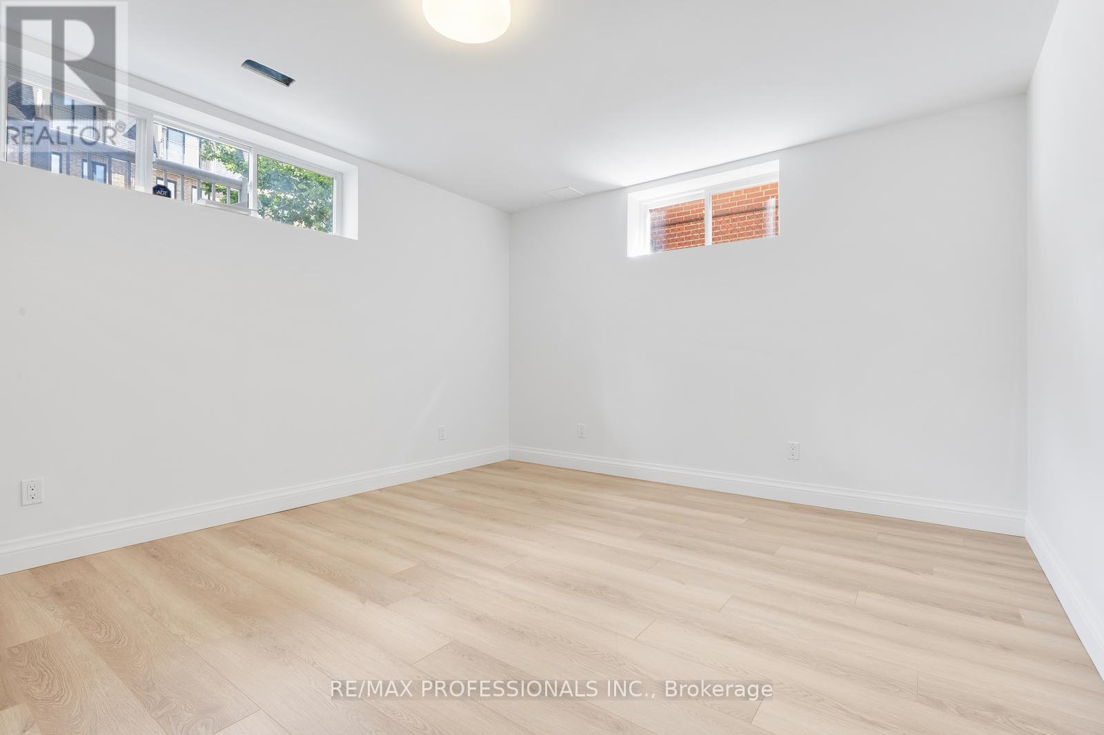 152 EVANS AVENUE - 35