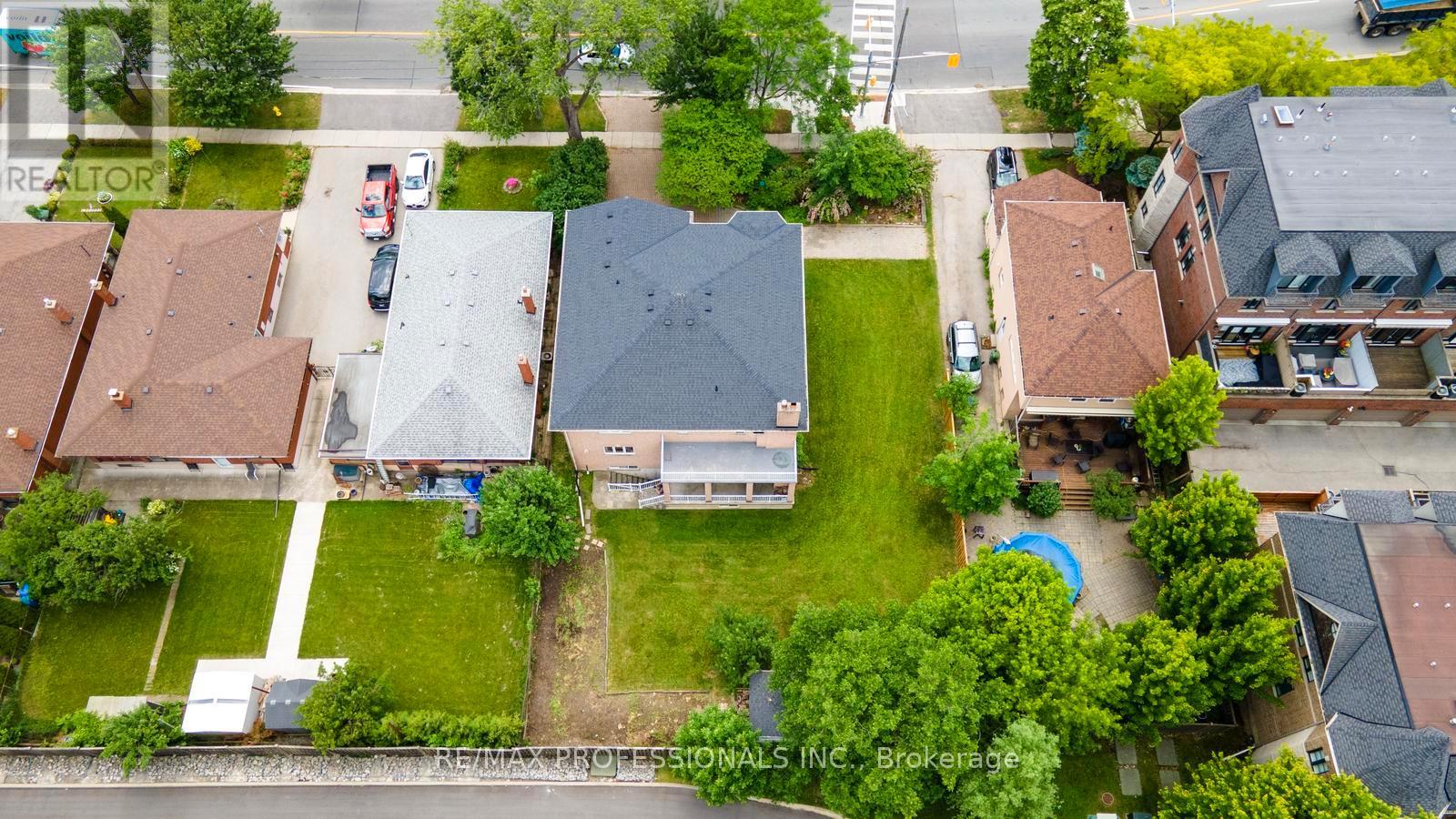 152 EVANS AVENUE - 41