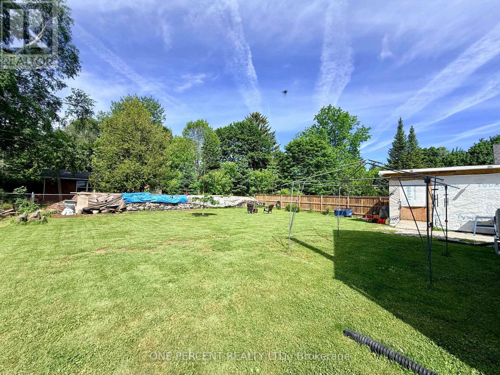 92 NOBLE STREET S - 21
