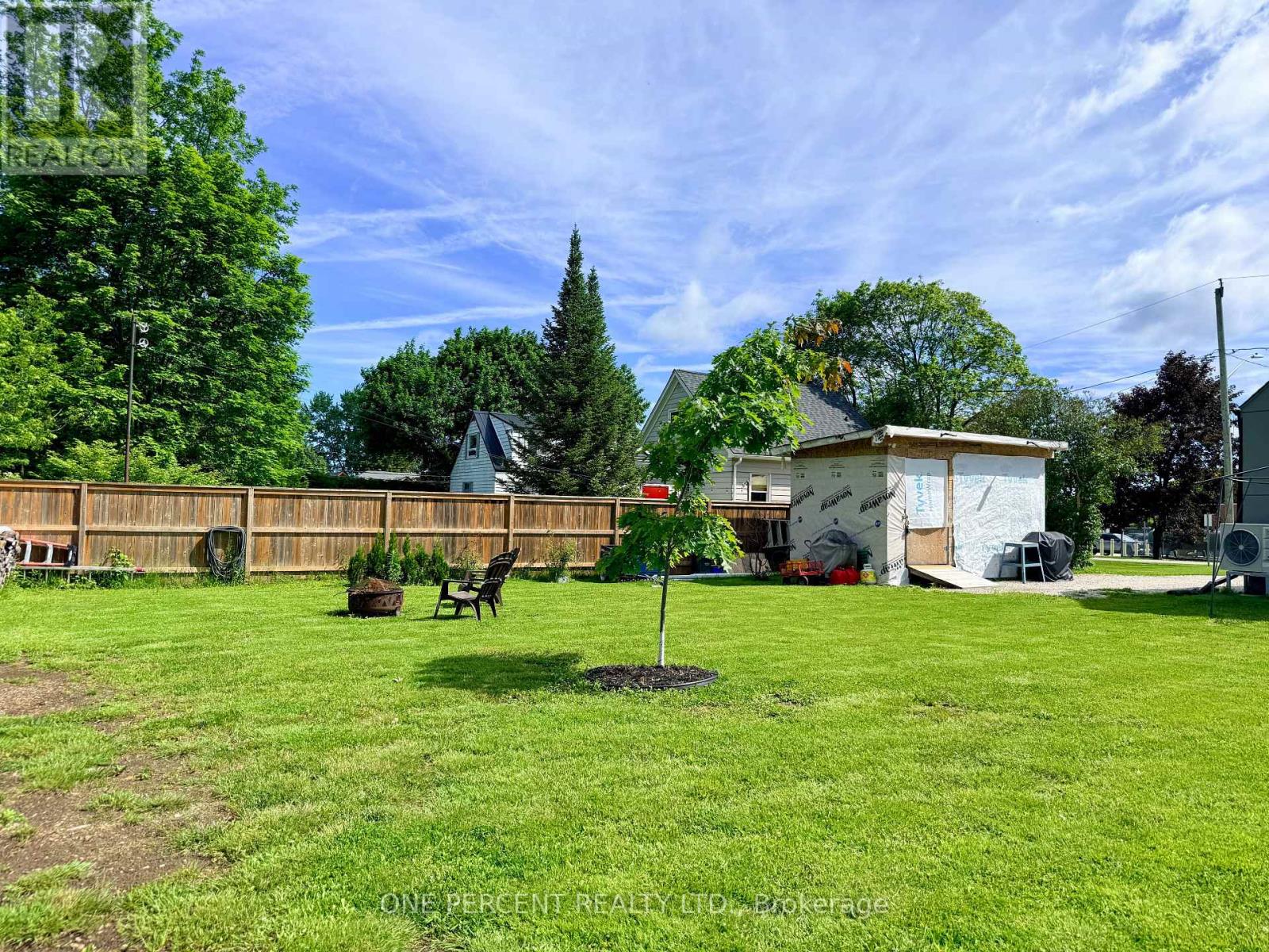 92 NOBLE STREET S - 22
