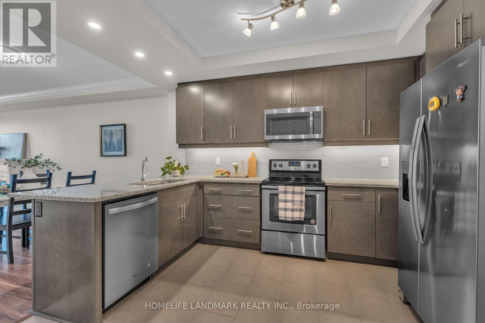 #313 260 VILLAGEWALK BOULEVARD - 13
