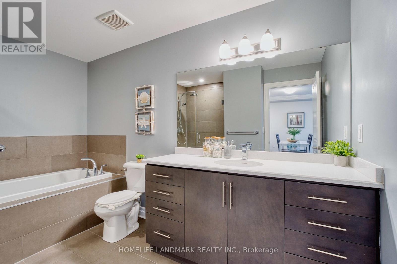 #313 260 VILLAGEWALK BOULEVARD - 25