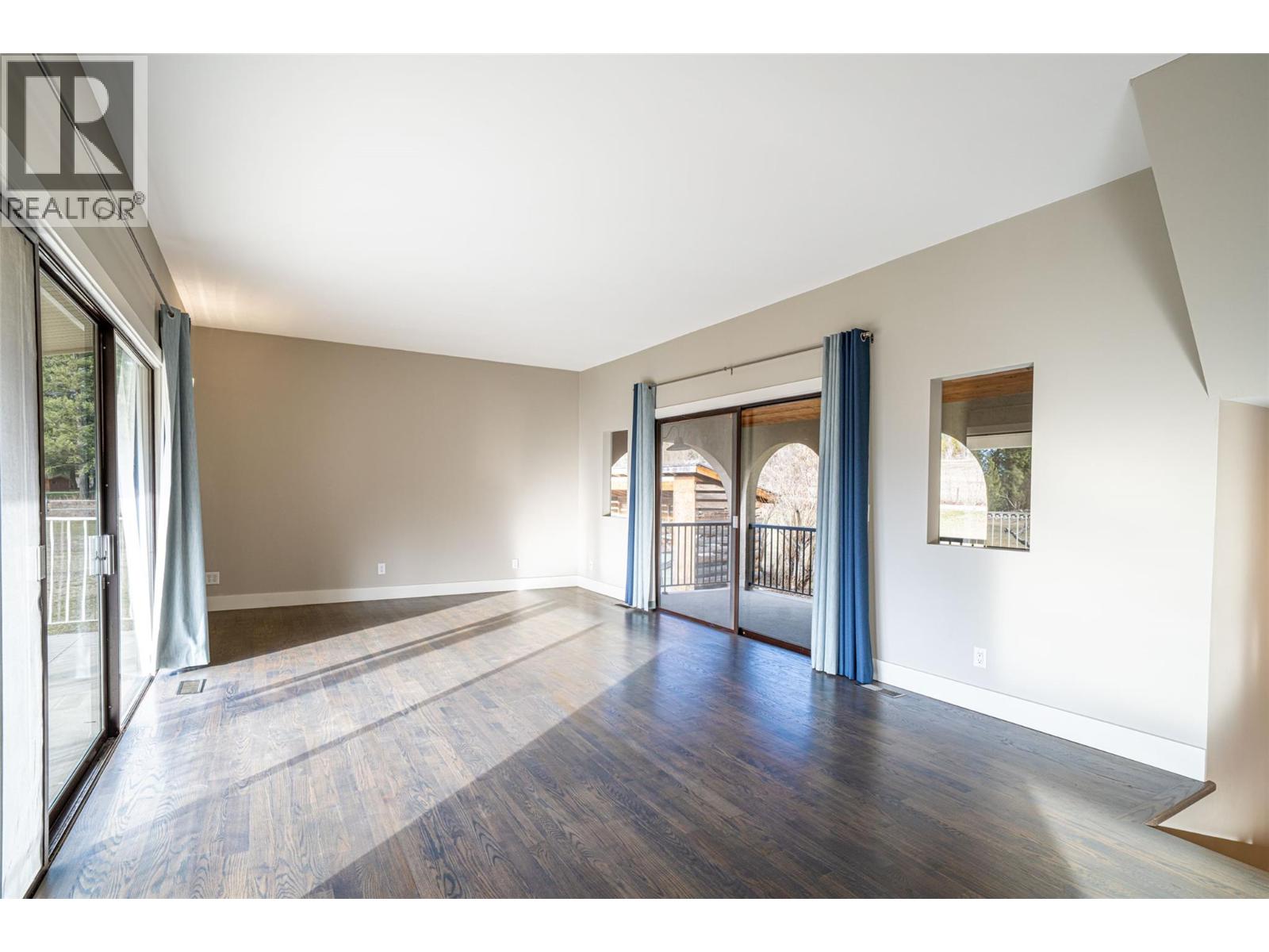 1851 70 Street SE - 66