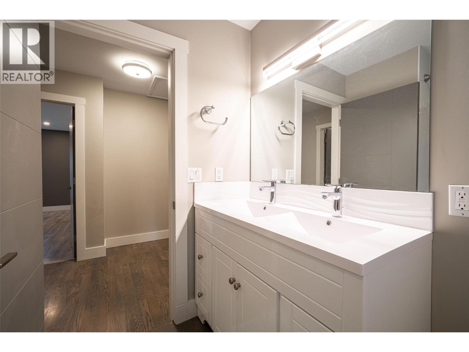 1851 70 Street SE - 82