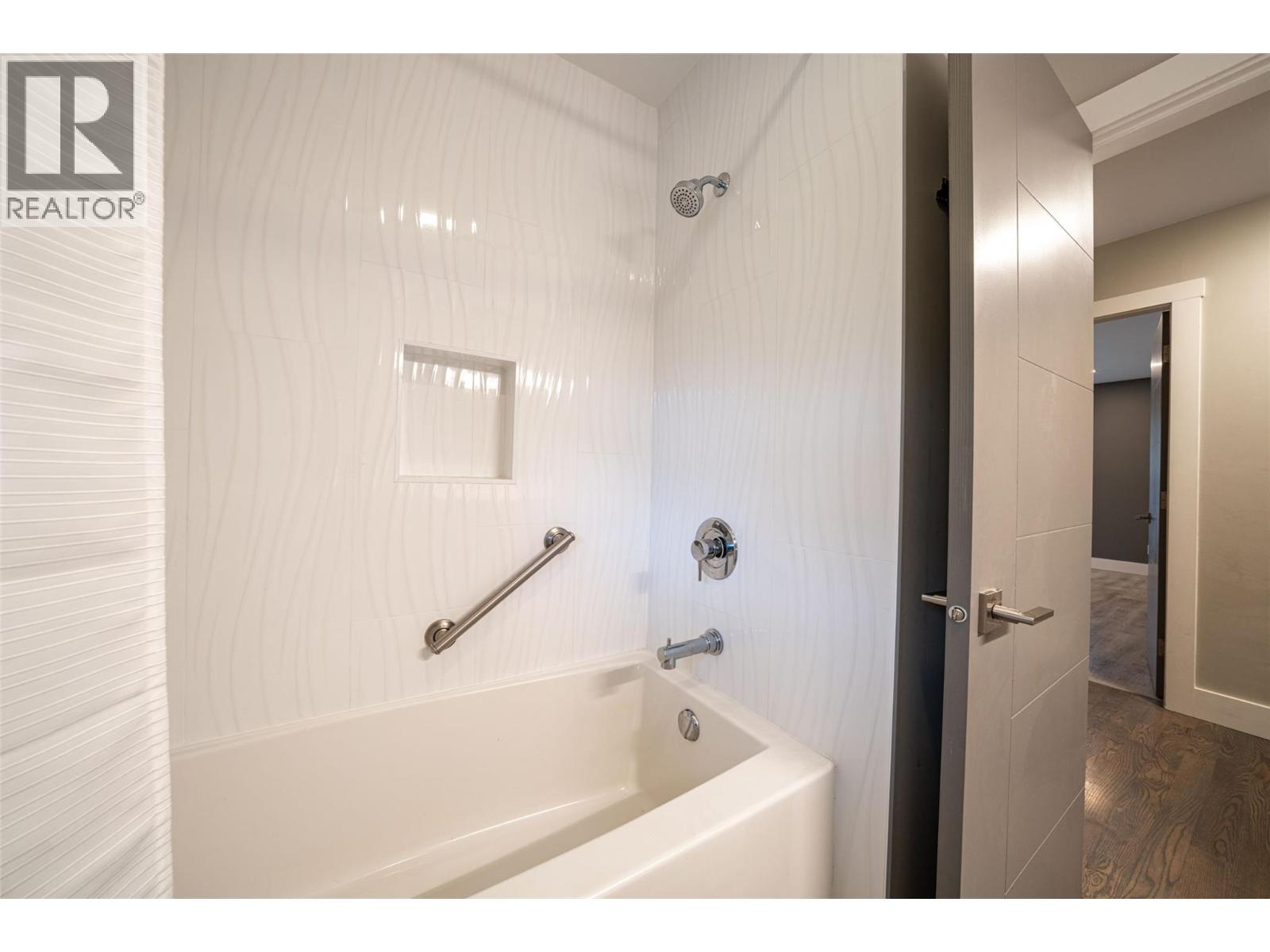 1851 70 Street SE - 81