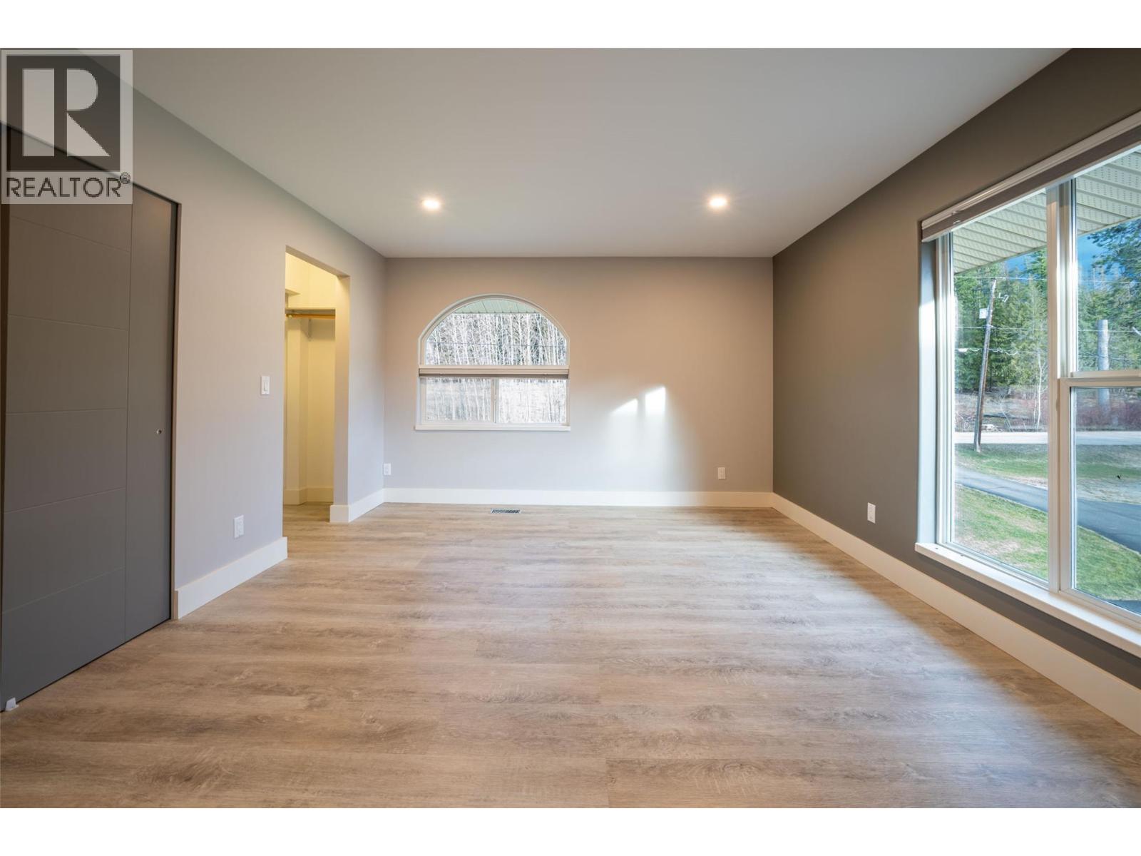 1851 70 Street SE - 84