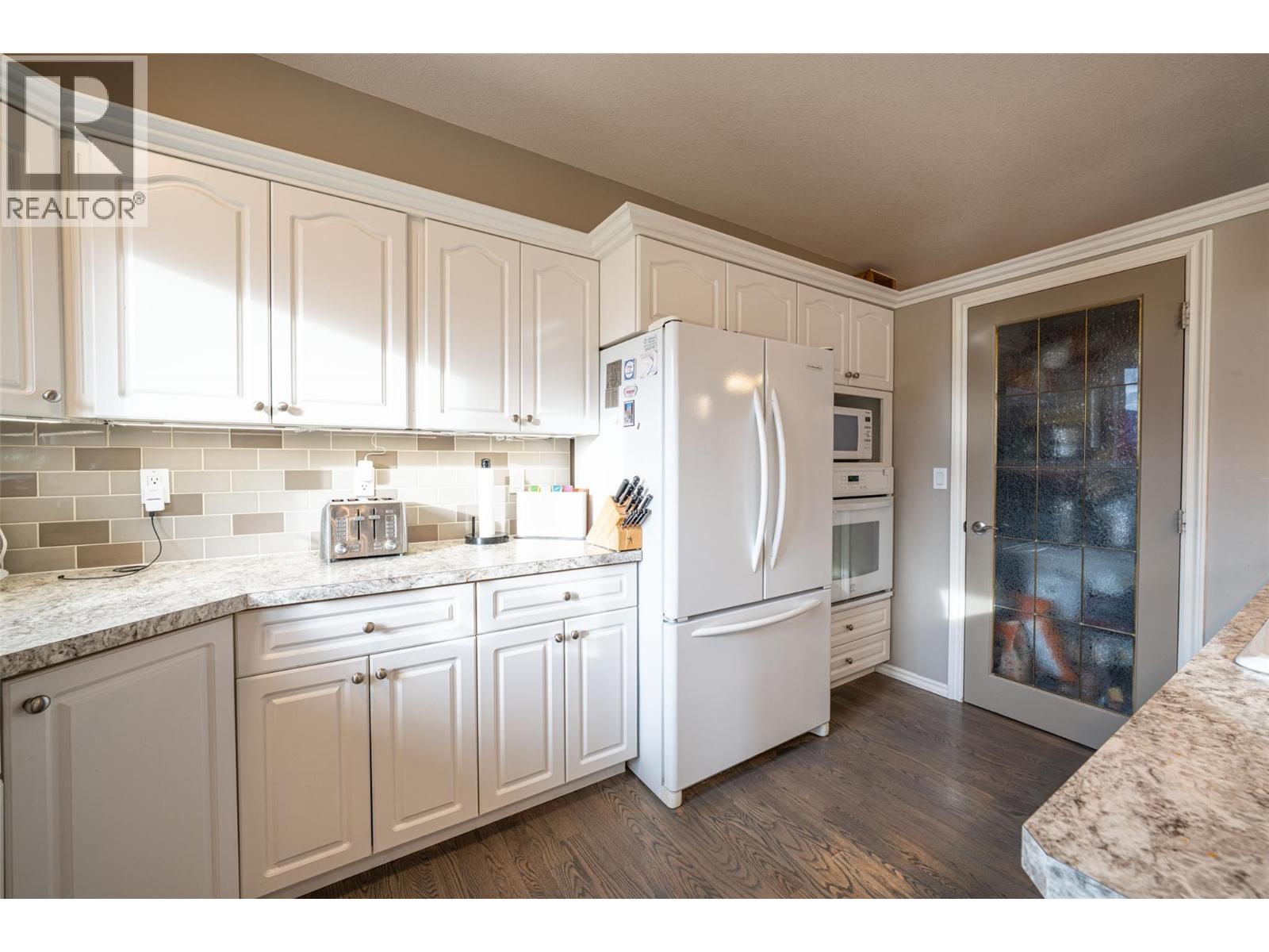 1851 70 Street SE - 60