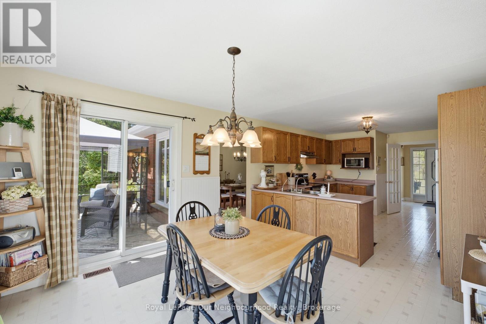 3839 LAROSE CRESCENT - 13