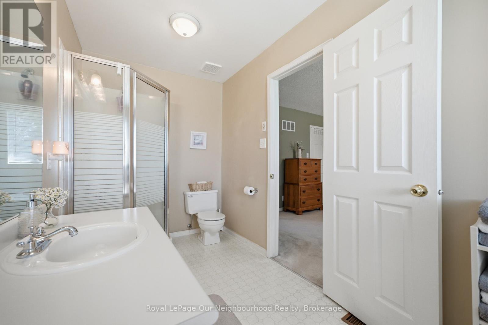 3839 LAROSE CRESCENT - 30