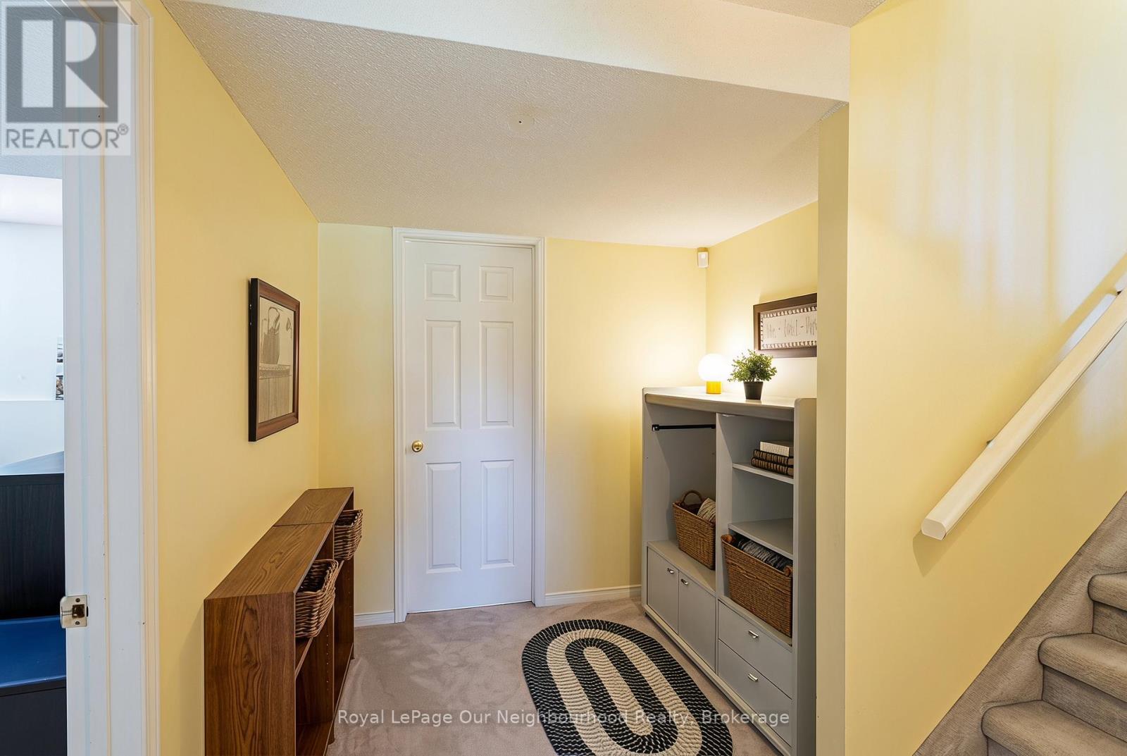 3839 LAROSE CRESCENT - 33