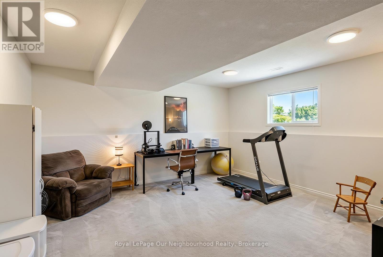 3839 LAROSE CRESCENT - 34