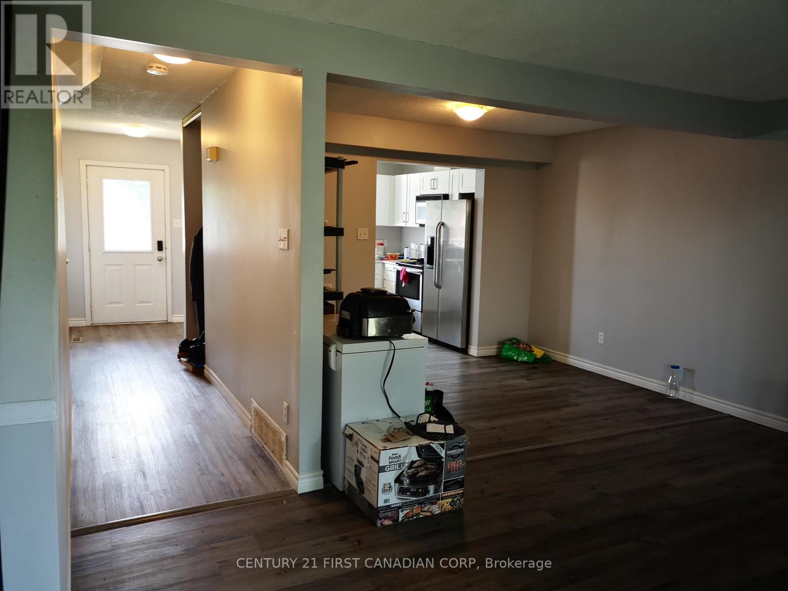 #21 190 FLEMING DRIVE - 6