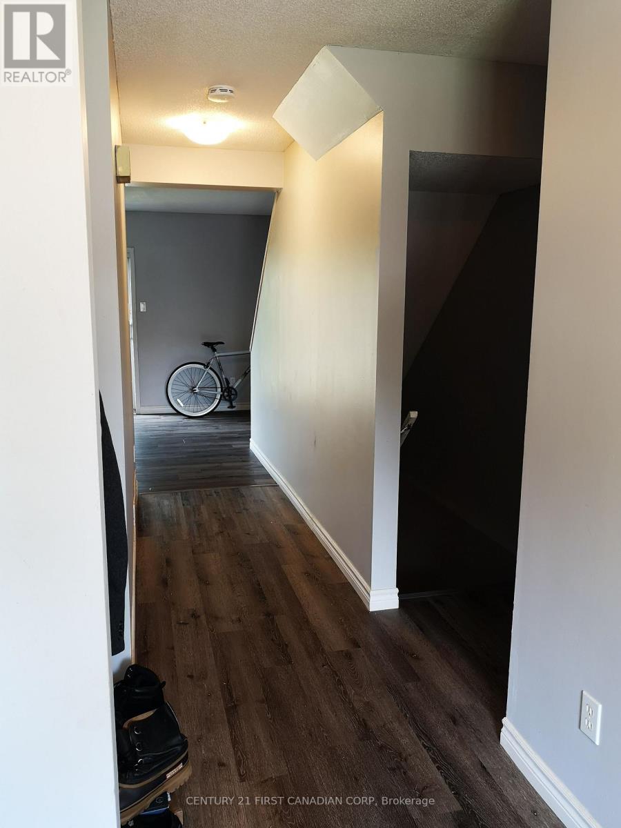 #21 190 FLEMING DRIVE - 8