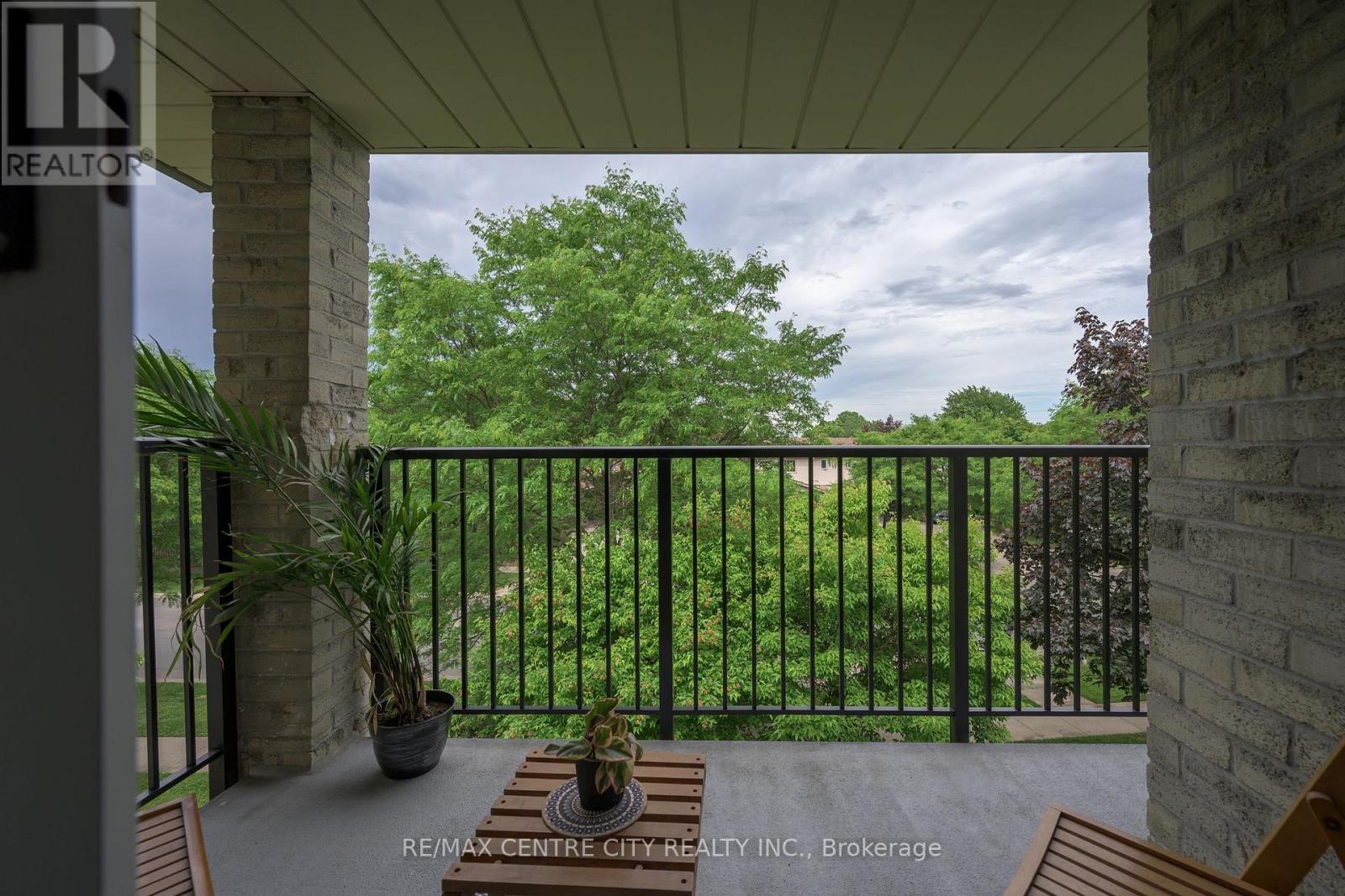 #309 729 DEVERON CRESCENT - 16