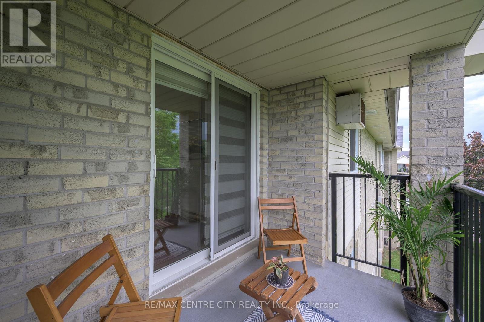 #309 729 DEVERON CRESCENT - 17