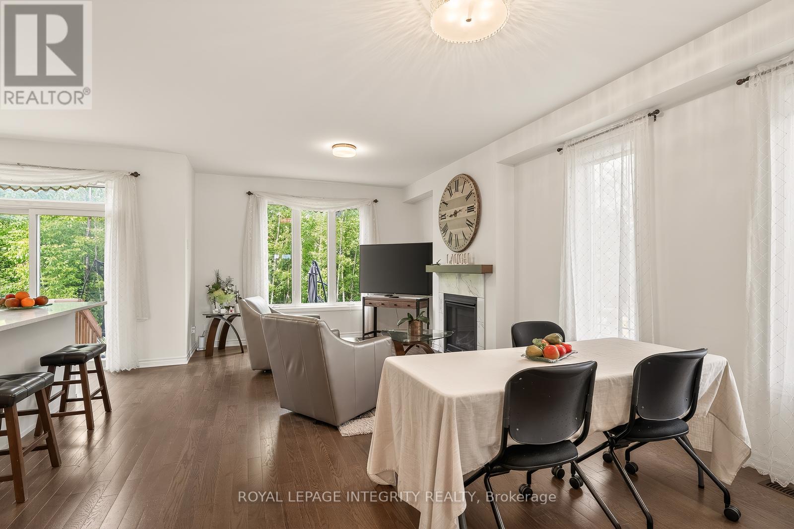 3 Bed, 3 Bath House for Sale in Ottawa – 655 PERSIMMON WAY, Ottawa – MLS# X13454904 - Image 9