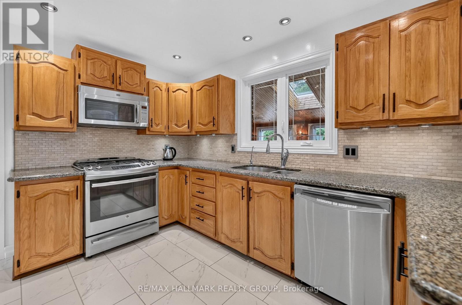 4 Bed, 3 Bath House for Sale in Ottawa – 1064 MOFFATT DRIVE, Ottawa – MLS# X13454920 - Image 10