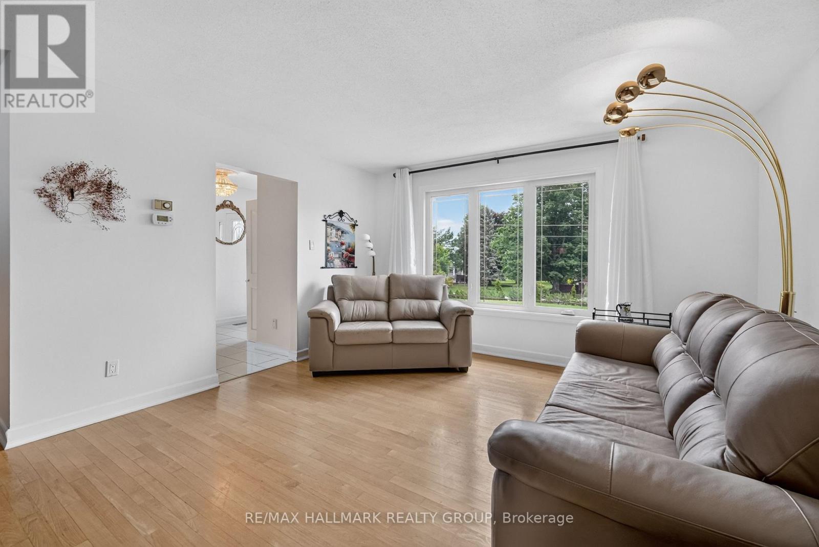 4 Bed, 3 Bath House for Sale in Ottawa – 1064 MOFFATT DRIVE, Ottawa – MLS# X13454920 - Image 14