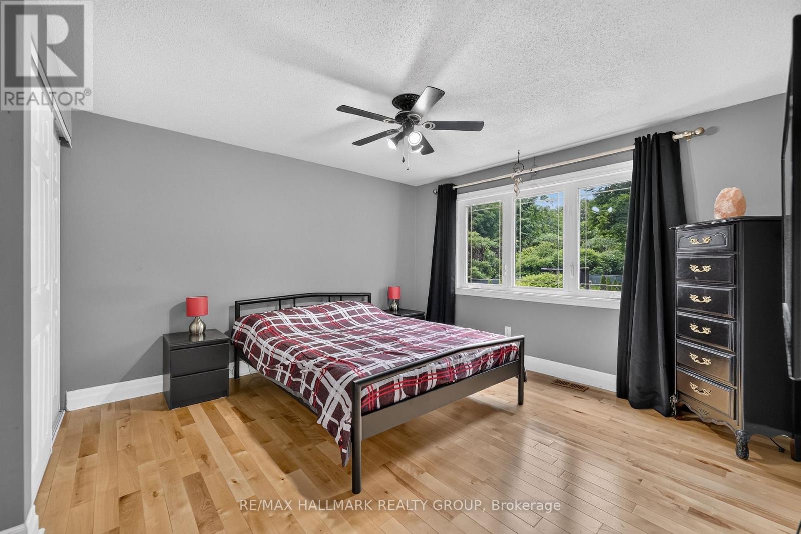 4 Bed, 3 Bath House for Sale in Ottawa – 1064 MOFFATT DRIVE, Ottawa – MLS# X13454920 - Image 22