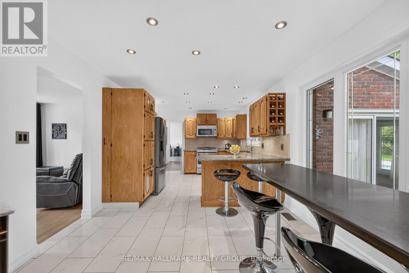 4 Bed, 3 Bath House for Sale in Ottawa – 1064 MOFFATT DRIVE, Ottawa – MLS# X13454920 - Image 9