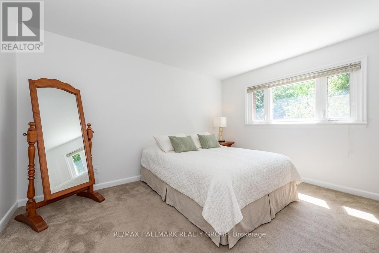 3 Bed, 1 Bath House for Sale in Ottawa – 7866 LAWRENCE STREET, Ottawa – MLS# X13454936 - Image 15