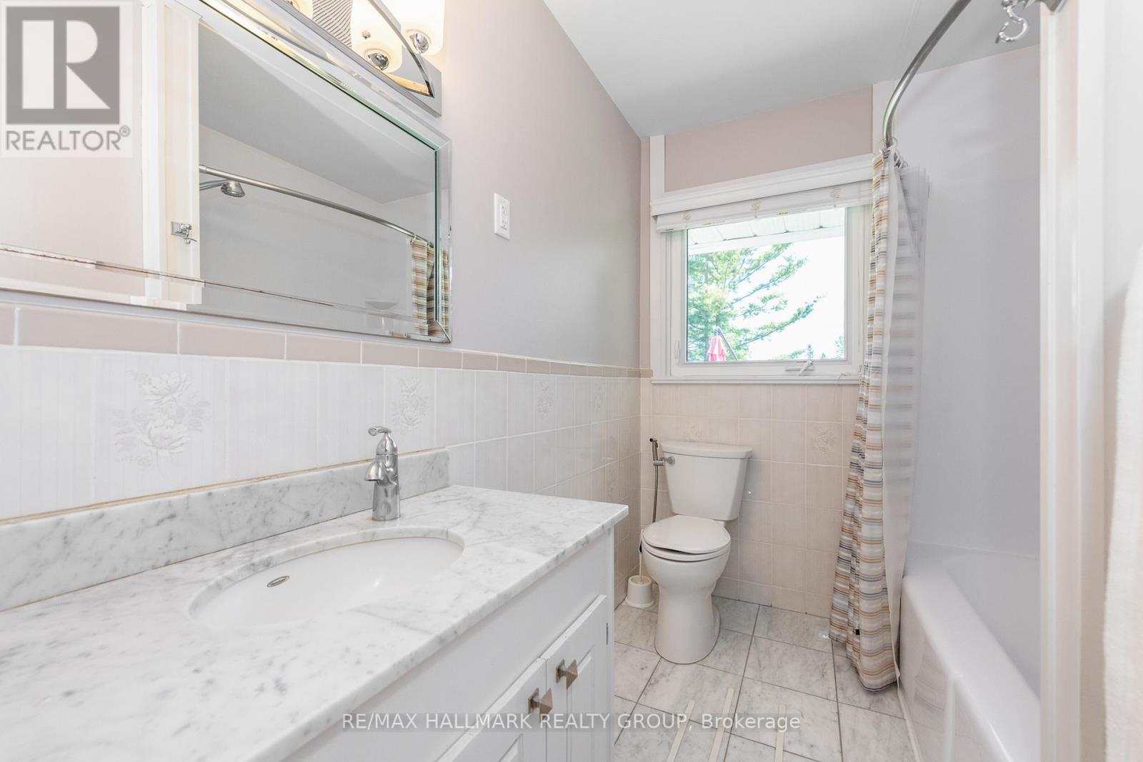 3 Bed, 1 Bath House for Sale in Ottawa – 7866 LAWRENCE STREET, Ottawa – MLS# X13454936 - Image 20