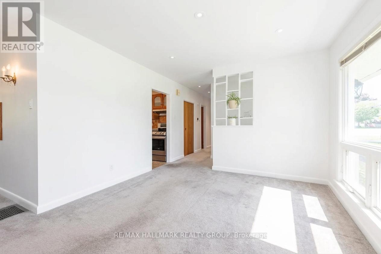 3 Bed, 1 Bath House for Sale in Ottawa – 7866 LAWRENCE STREET, Ottawa – MLS# X13454936 - Image 7