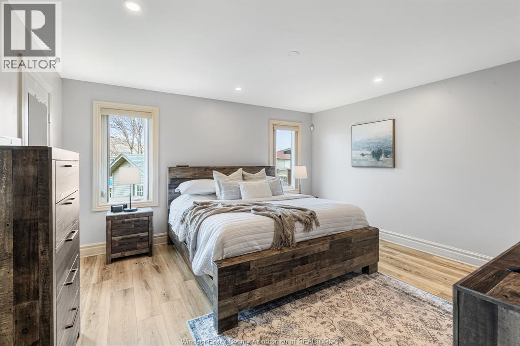 7 Beniuk COURT - 11