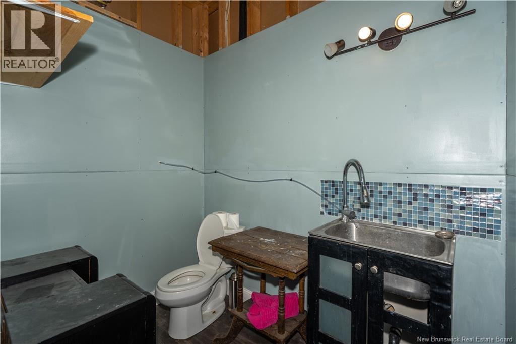 6212 Route 10 - Image 35