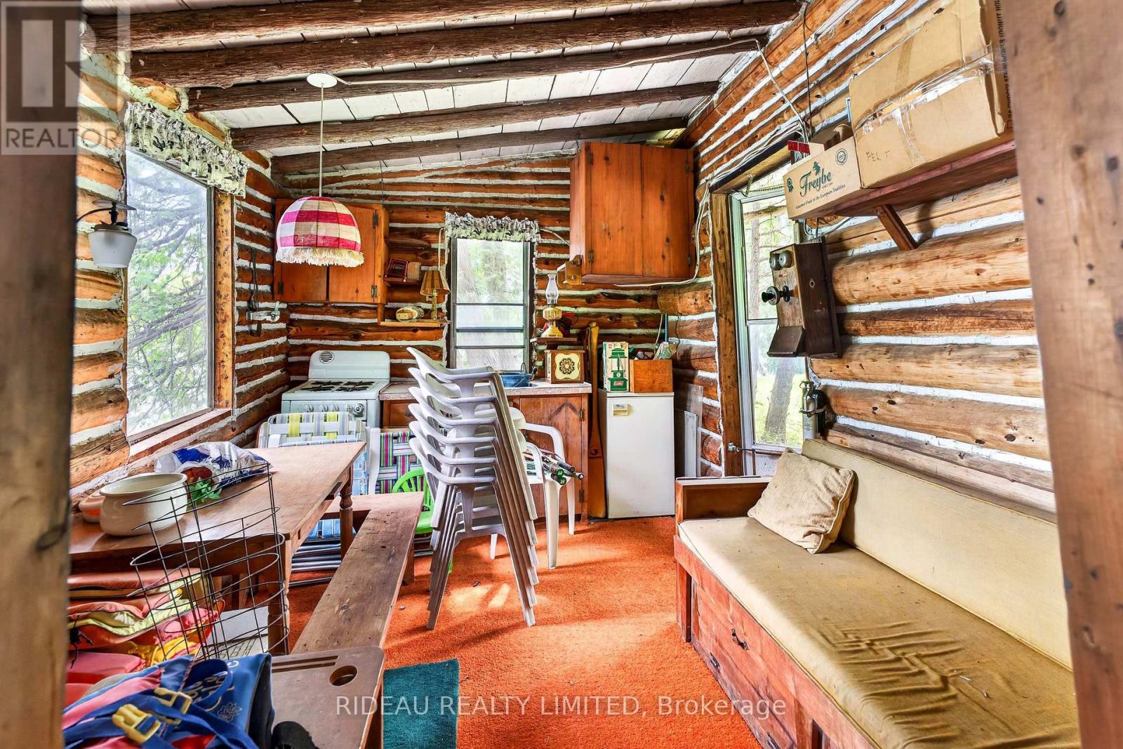114 BAYS END LANE - 23