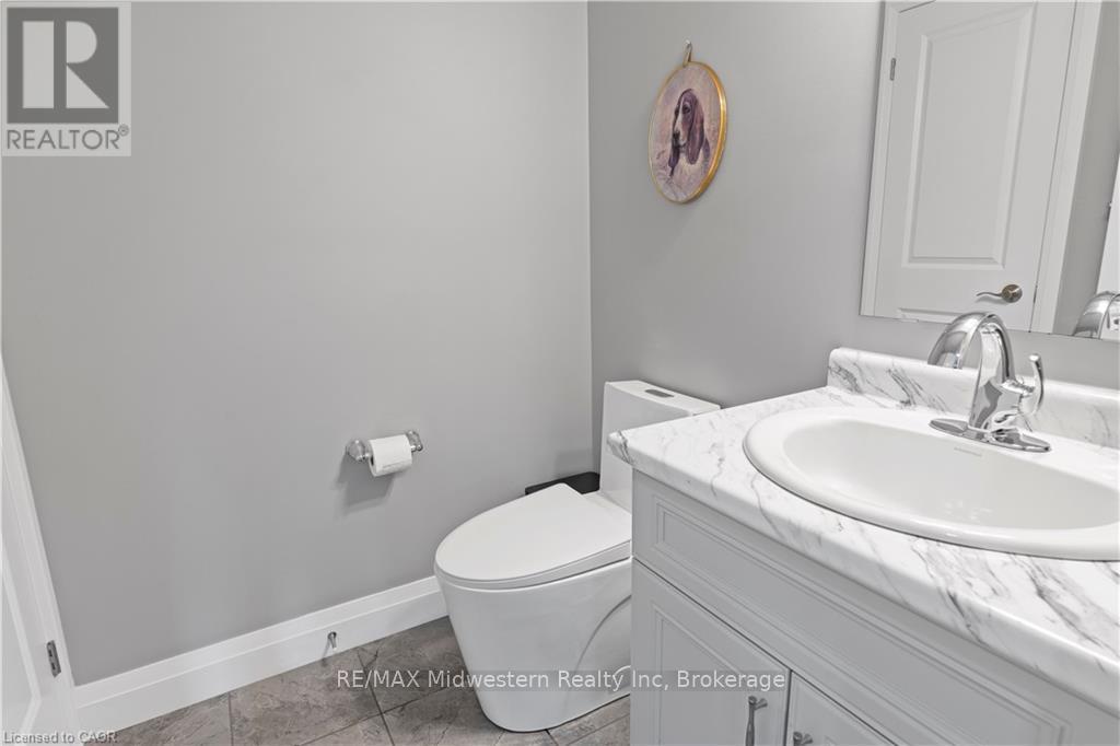 122 BRIDGE CRESCENT - 30