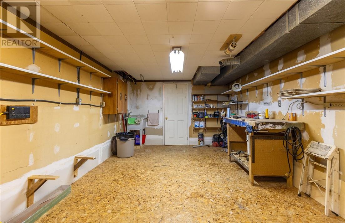 584 Mead Boulevard - 35