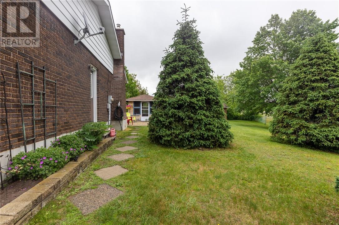 584 Mead Boulevard - 40