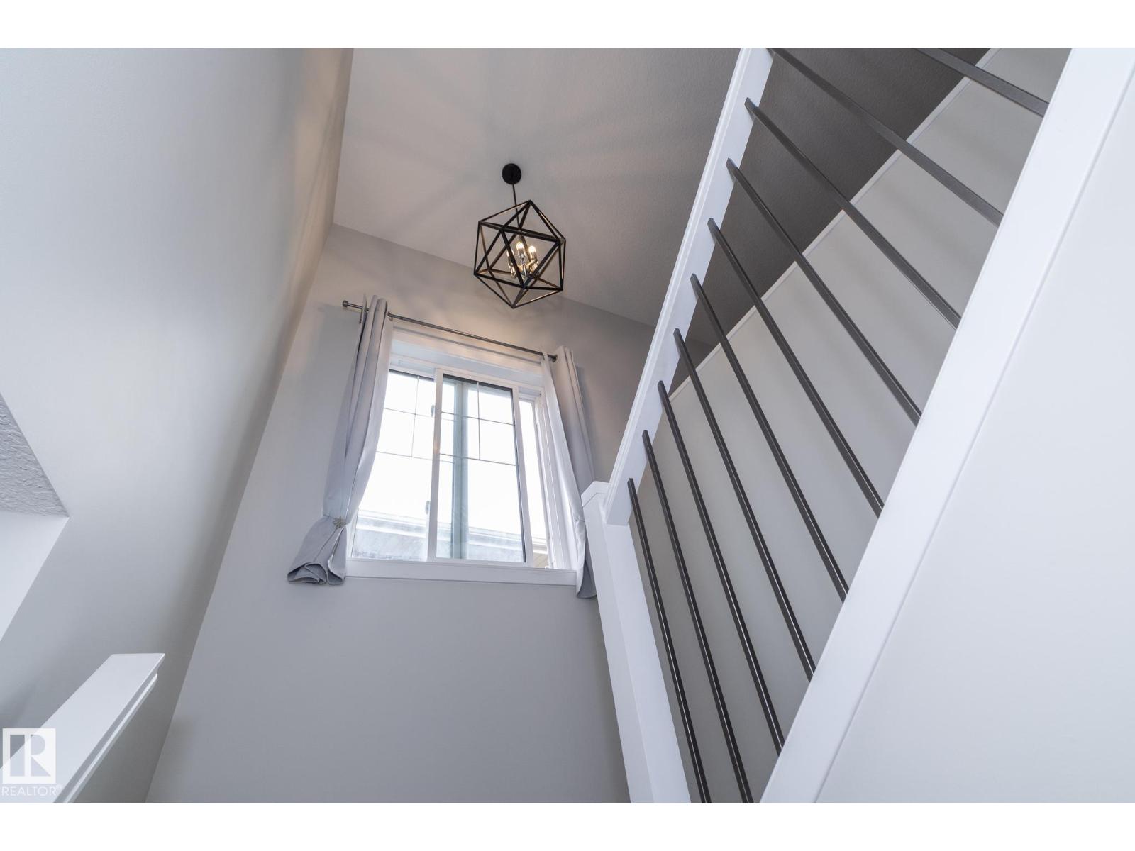 18123 89 ST NW - 10