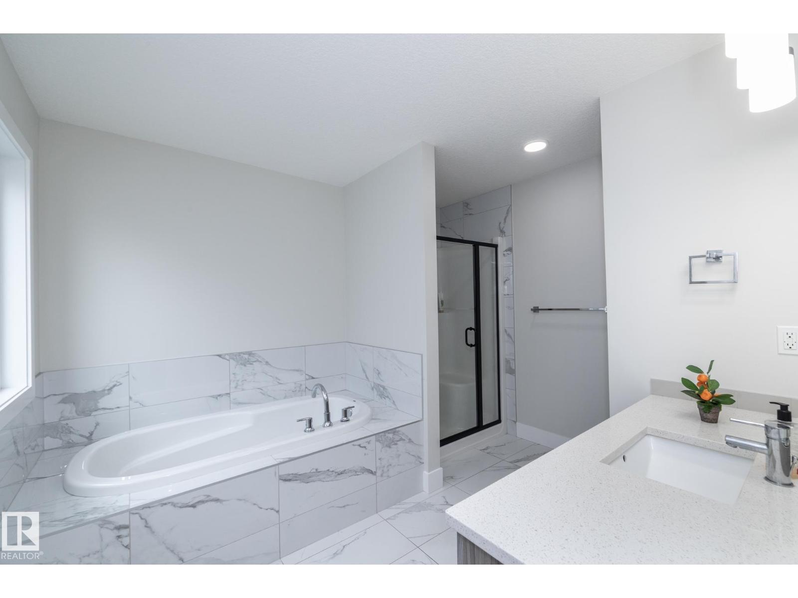 18123 89 ST NW - 11