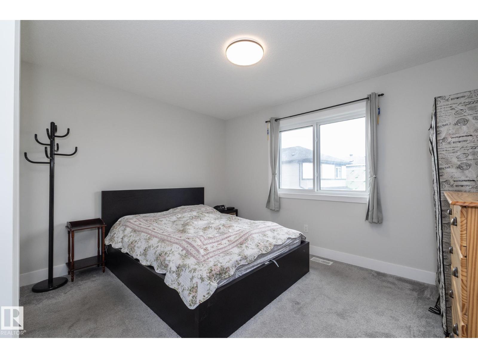 18123 89 ST NW - 15