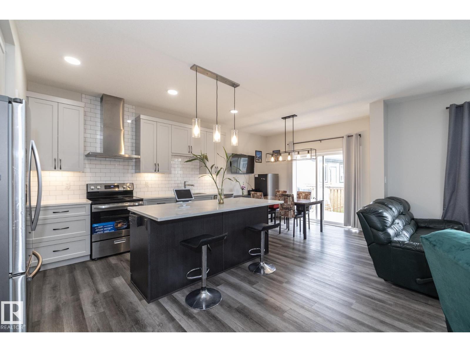 18123 89 ST NW - 2