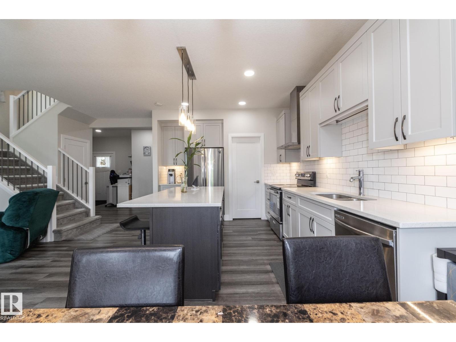 18123 89 ST NW - 5