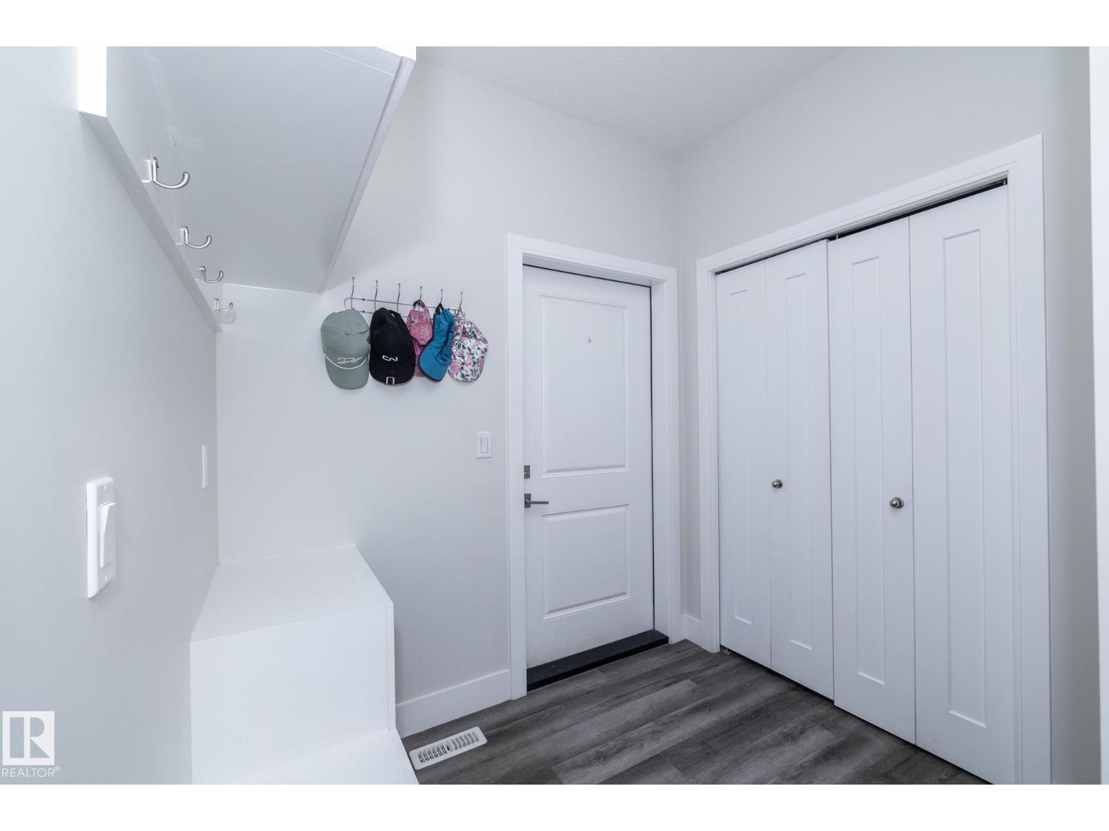 18123 89 ST NW - 8