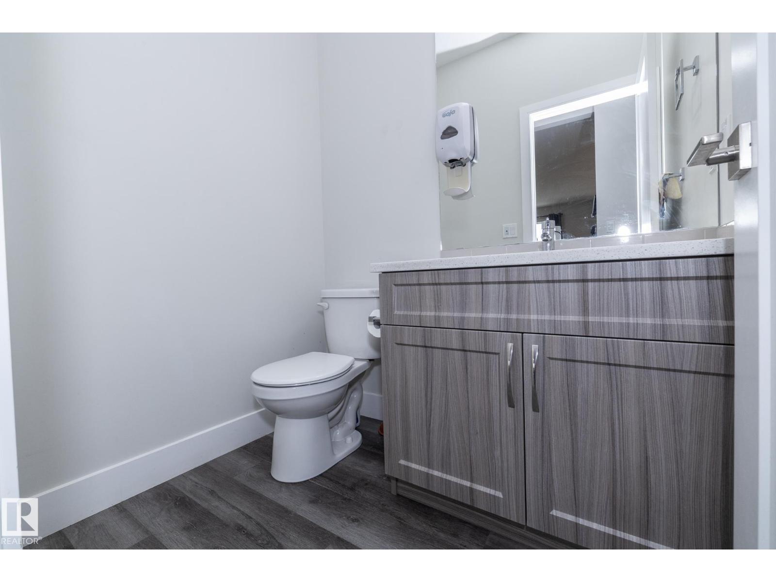 18123 89 ST NW - 9