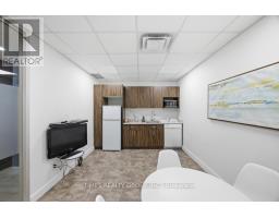 400 - 801 Eglinton Avenue W, Toronto, ON M5N1E3 Photo 16