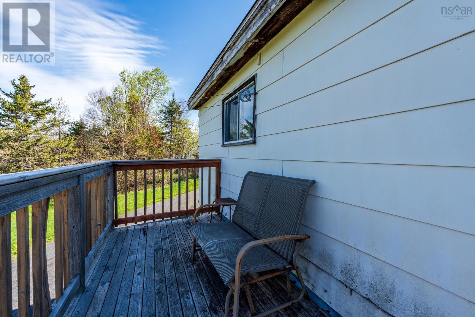 301 Highway 201 - 44